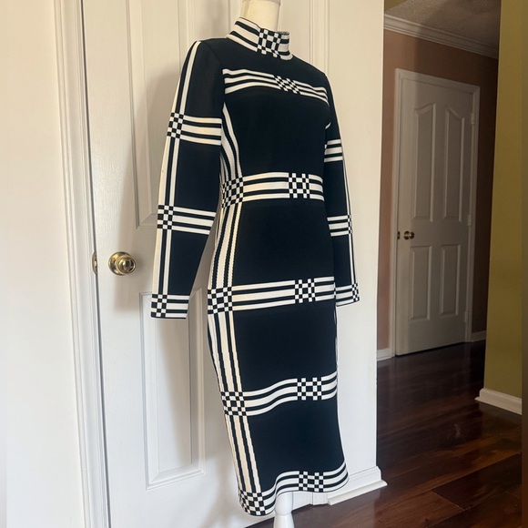 “FASHION NOVA LUXE” Claudia Knit Checkerboard BodyCon Dress - Picture 11 of 16